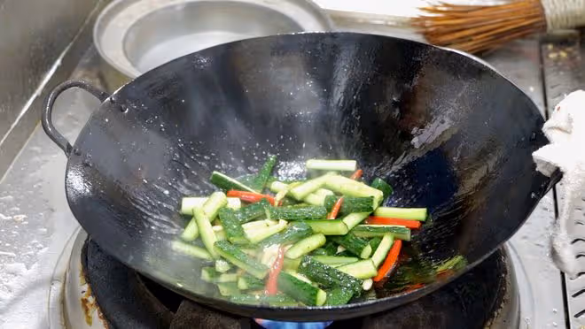 小暑將至，別忘了「吃3瓜喝1湯」，應季而食，清涼消暑好過夏