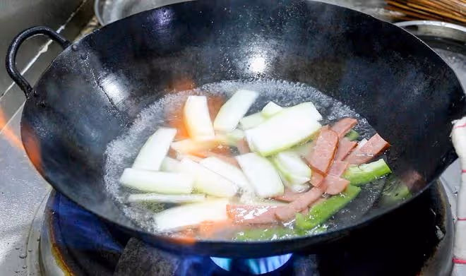小暑將至，別忘了「吃3瓜喝1湯」，應季而食，清涼消暑好過夏