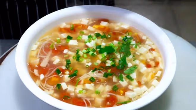 小暑將至，別忘了「吃3瓜喝1湯」，應季而食，清涼消暑好過夏