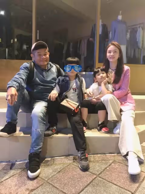 即將邁入60歲的許效舜,「錄影三天變一天」僅剩一個主持棒!樂在其中 「砸百萬轉行」也不忘進修自我!