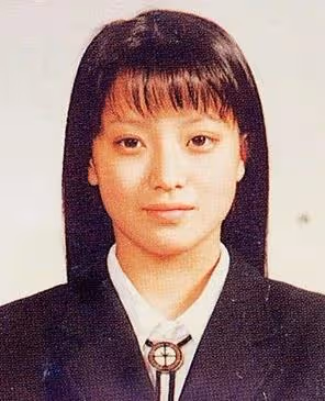 韓國藝人金喜善是否整容的質疑有了答案:看今天「長開了」的女兒