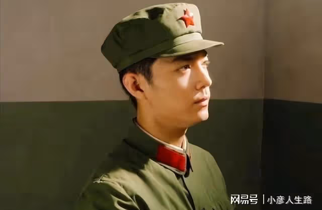 肖戰：30歲走上巔峰，霸屏四大衛視黃金檔，真可謂是獨占鰲頭