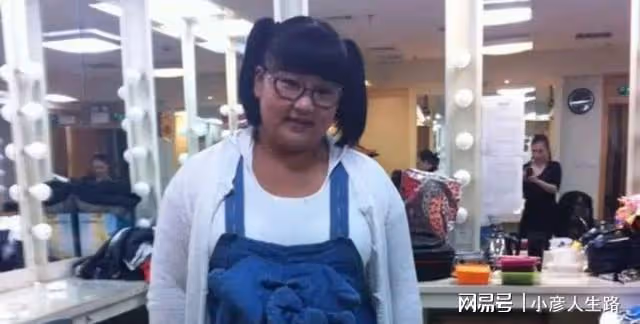 楊樹林老婆胖丫抽脂減肥,雙腿腫脹包裹滲血紗布