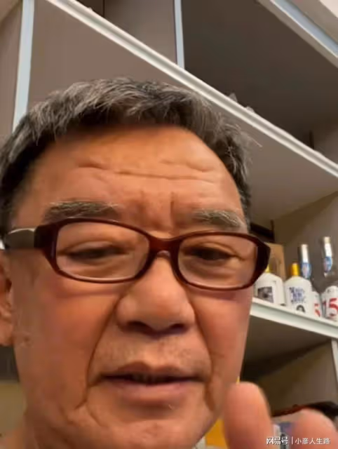 周末6個瓜,摸胸,「互撕」,去世,娛樂圈不平靜