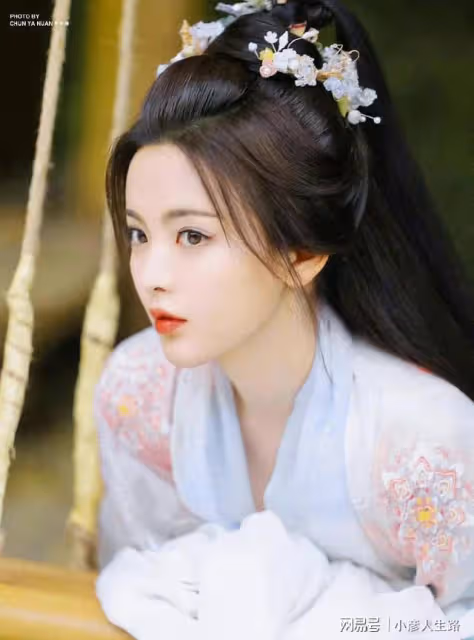 不得不承認,楊超越真的很適合古裝,這麼美的角色只有她能演!