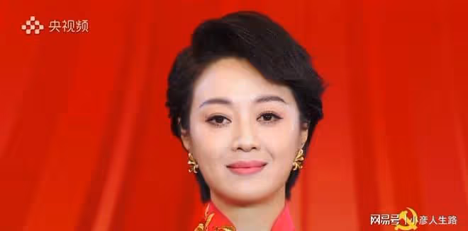 范志博:跨界轉型即巔峰,央視主持首秀就搭檔任魯豫主持七一晚會