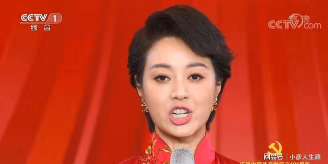 范志博:跨界轉型即巔峰,央視主持首秀就搭檔任魯豫主持七一晚會