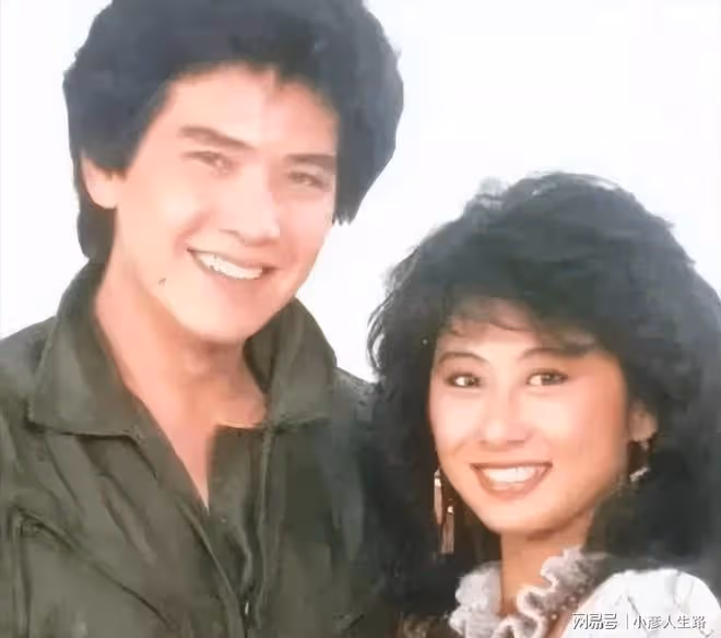 61歲的葉倩文,與林子祥結婚25年,未生一兒半女,婚姻依舊幸福