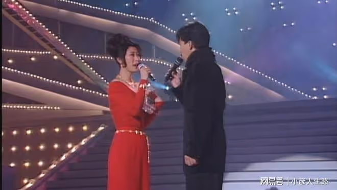 61歲的葉倩文,與林子祥結婚25年,未生一兒半女,婚姻依舊幸福