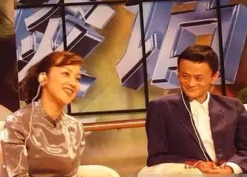 小鹿純子:馬雲多次到日本尋找的夢中情人,44歲時終於跟他回國