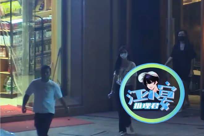 新戀情曝光?曝林更新深夜與長發美女聚餐,飯後派車送對方回酒店