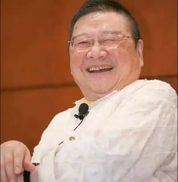作家倪匡去世享年87歲,生前拒絕化療,周慧敏曾透露公公人很好