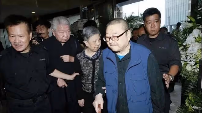 作家倪匡去世享年87歲,生前拒絕化療,周慧敏曾透露公公人很好