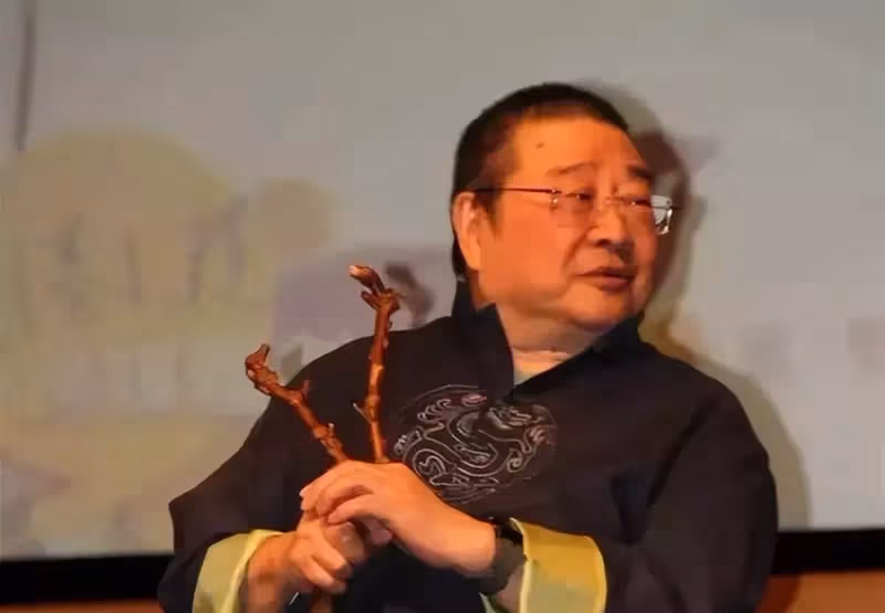 一路走好!周慧敏87歲公公倪匡病逝,曾被譽為香港四大才子之一,與金庸黃霑齊名