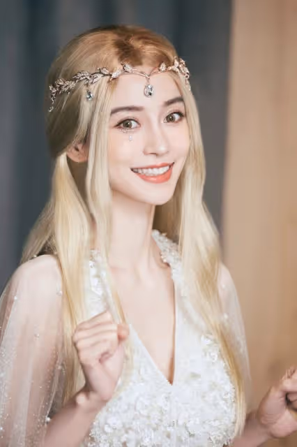 Angelababy變身雅典娜女神　節儉一件衣穿5年反被罵