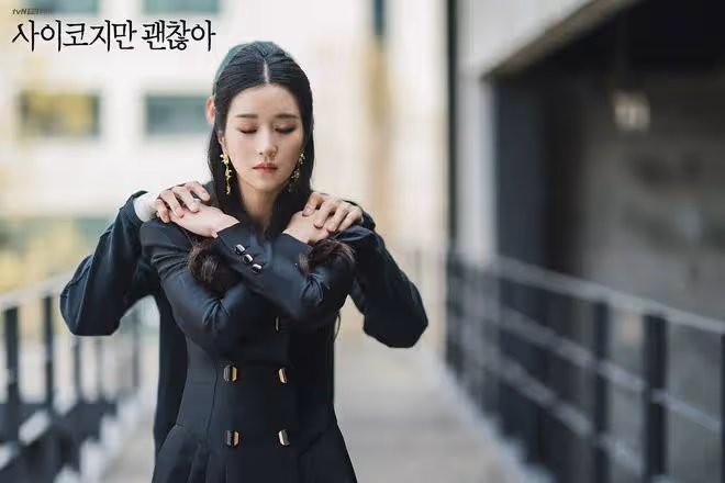 韓國「魔女」徐睿知黑料不斷,翻車後不到一年就復出,憑什麼