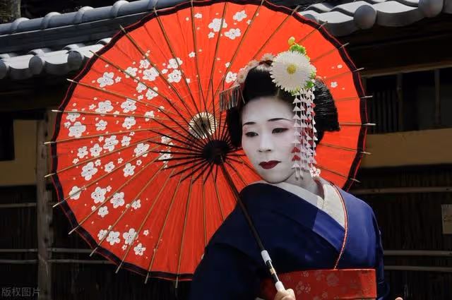 從小栗旬塌房事件看日本畸形娛樂
