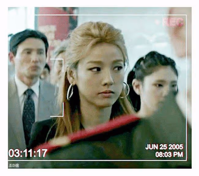 43歲李孝利14年前後零差別！「長發辣妹裝」還原2008年神曲造型