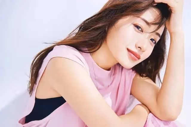 日本男社長直播侮辱20位女星，「深田恭子是大媽、石原里美煩人」，被網友罵到道歉…
