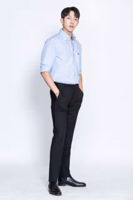 韓星李正信最新採訪表示想儘快擺脫20多歲的青澀