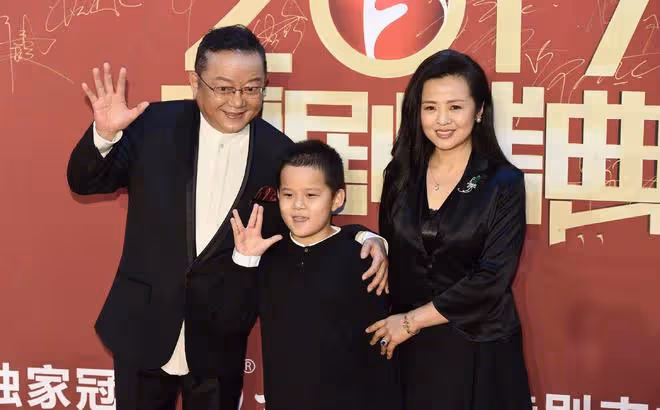 娛樂圈三婚男星群像,小嬌妻一個比一個嫩,個個喜歡老牛吃嫩草