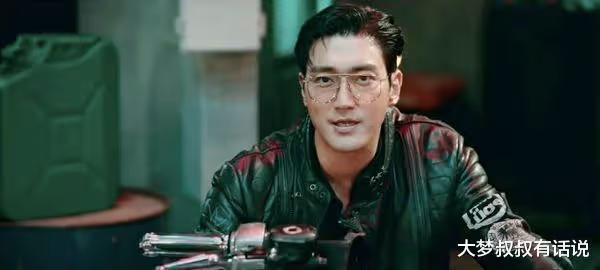 Super Junior回歸煞到「黃衣正妹」狂告白!真面目公開全網笑瘋:是他