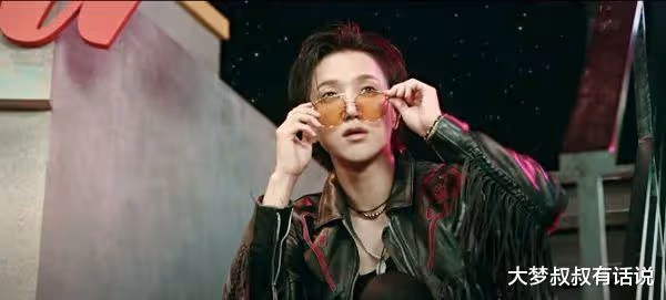 Super Junior回歸煞到「黃衣正妹」狂告白!真面目公開全網笑瘋:是他