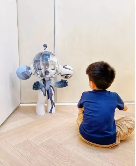 陳妍希曬兒子近照,5歲小星星背影神似爸爸,為兒買近7千元顯壕氣