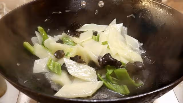 入伏後，建議男人：不差錢多吃6種食物，營養足身體好，平安度夏