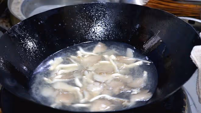 人到中年養肝太重要！肝臟最愛的5種食物，好吃又好做，別心疼錢