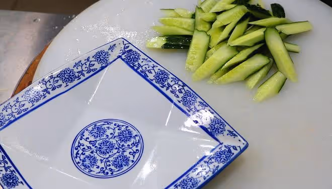人到中年養肝太重要！肝臟最愛的5種食物，好吃又好做，別心疼錢