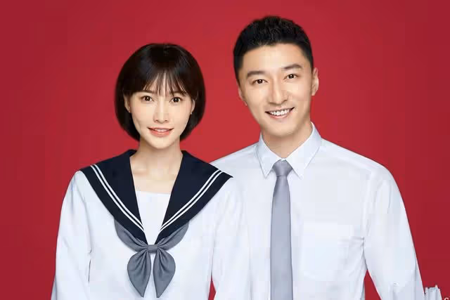 34歲男星官宣結婚喜訊！女方B超照曝光，小寶貝兒鼻樑高挺隨爸爸