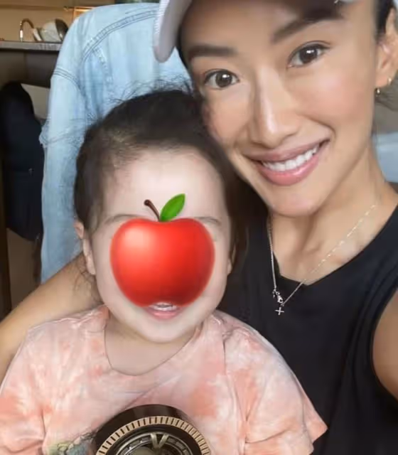 凍齡！謝霆鋒39歲妹妹未婚生子後狀態更佳，至今仍未透露生父身份