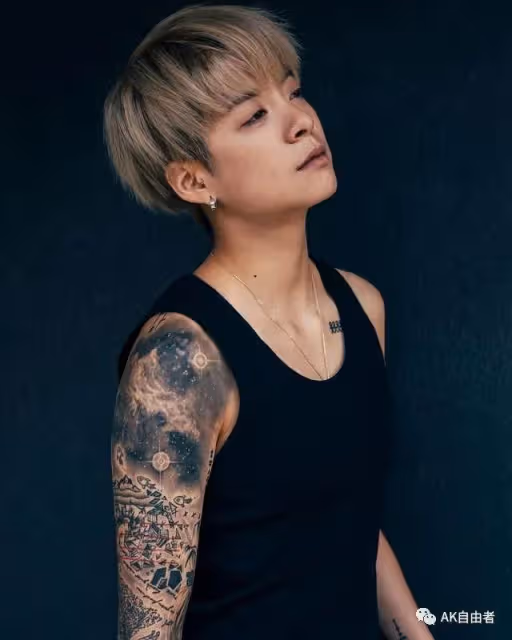 SM娛樂公司旗下9位藝人公開批評SM娛樂公司