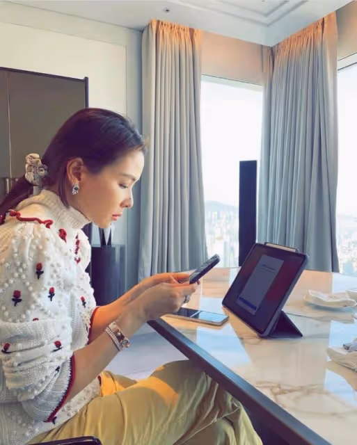 張東健高小英夫妻的家,20萬沙發與名瓷果盤,這生活,實名羨慕了