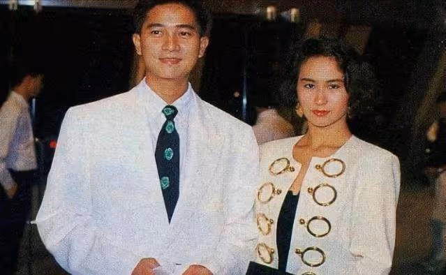 賭王之女何超瓊,身家300億仍心懷仁義,每月接濟前男友母親10萬,為保姆養老送終:她心懷大愛
