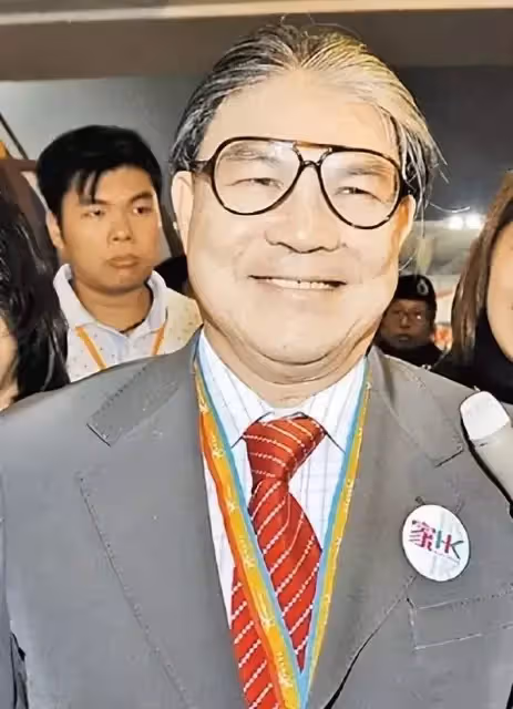 相貌平平、出身普通,郭晶晶憑什麼嫁入豪門,活成一股「清流」?終於明白了