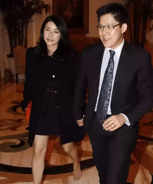 相貌平平、出身普通,郭晶晶憑什麼嫁入豪門,活成一股「清流」?終於明白了