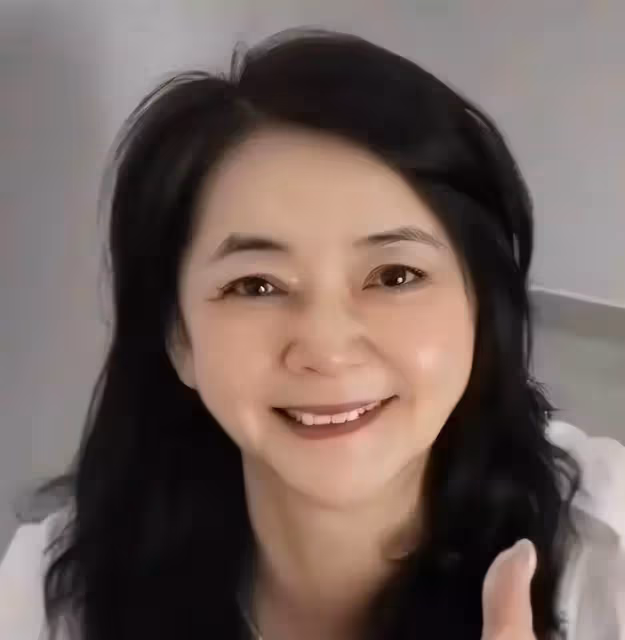 隱退20餘年,64歲胡慧中攜87公斤女兒籌備復出,卻遭群嘲:時隔20年,還能翻紅嗎?