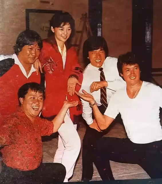 隱退20餘年,64歲胡慧中攜87公斤女兒籌備復出,卻遭群嘲:時隔20年,還能翻紅嗎?