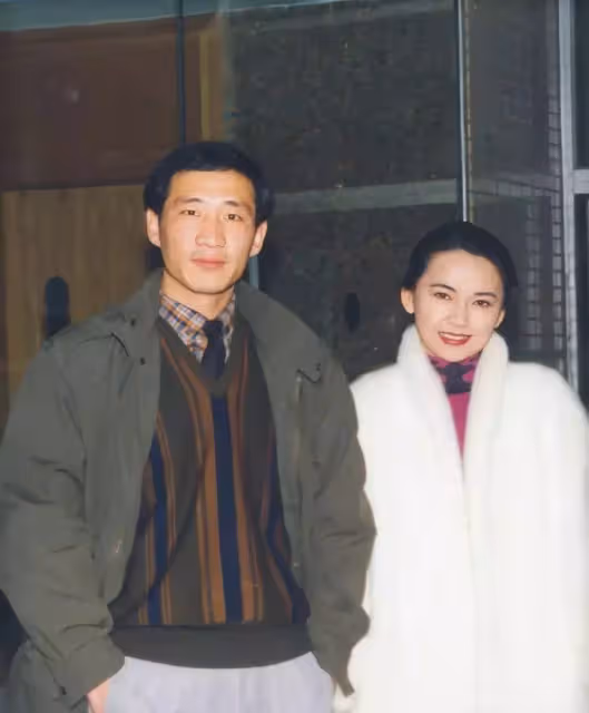 隱退20餘年,64歲胡慧中攜87公斤女兒籌備復出,卻遭群嘲:時隔20年,還能翻紅嗎?