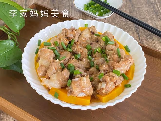 小暑將至，吃黃瓜苦瓜不如吃它，營養極高，消暑去火又開胃