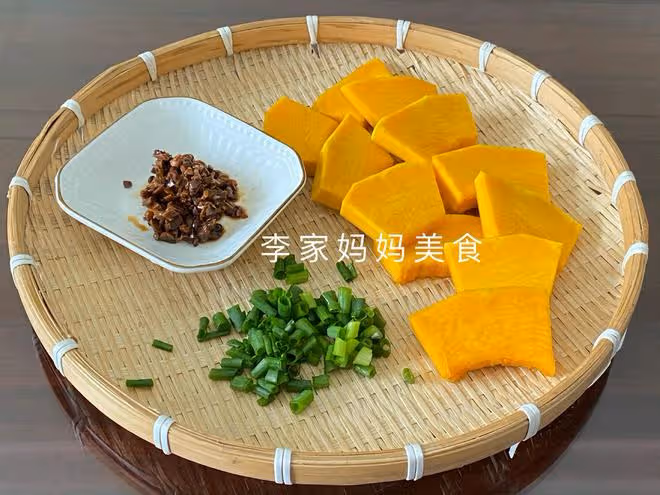 小暑將至，吃黃瓜苦瓜不如吃它，營養極高，消暑去火又開胃