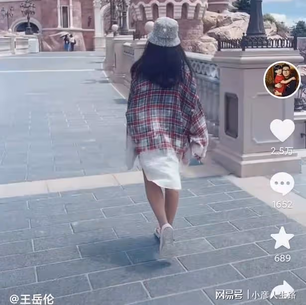 李湘王岳倫同曬女兒遊玩照,王詩齡瘦20斤似脫胎換骨,越來越美