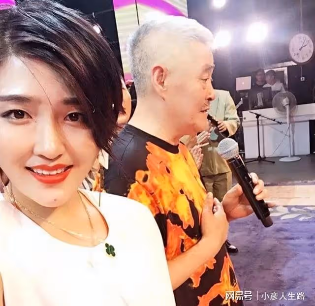 兔子急了還咬人!嬌嬌直播期間再次diss關婷娜,網友:做人留一線