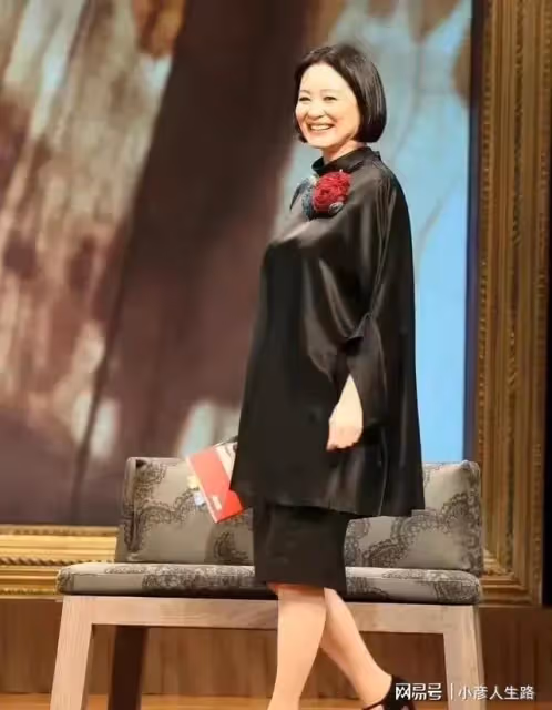 主持人問林青霞:「你對自己67歲的這個樣子還滿意嗎?」