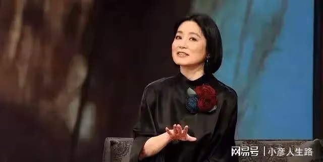 主持人問林青霞:「你對自己67歲的這個樣子還滿意嗎?」