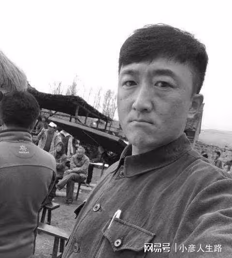 劉伯勛妻子悲痛告別丈夫,將堅強帶好一雙兒女,親密聊天記錄曝光