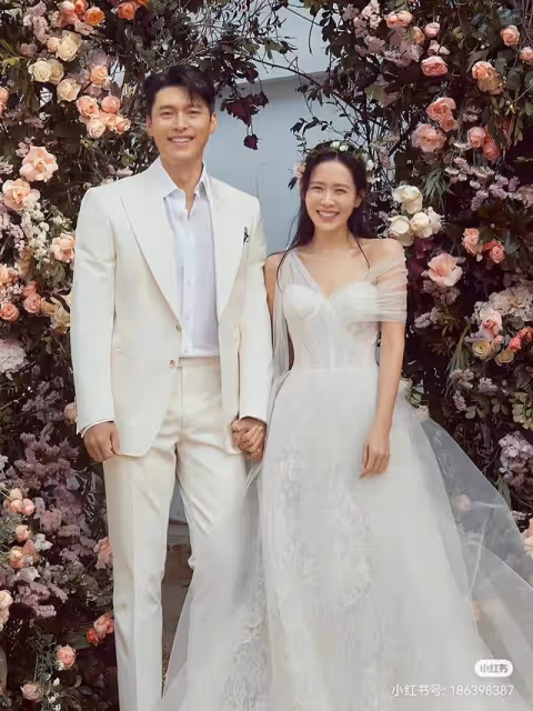 國民女神39歲初戀,40歲結婚,如今被帥氣老公寵上天
