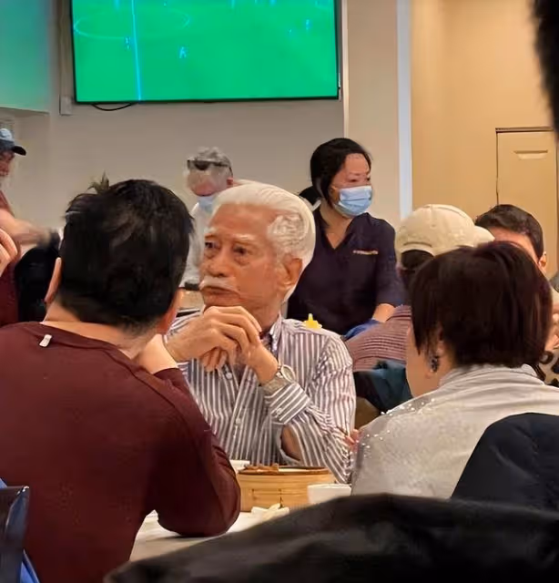 自認被TVB淘汰!75歲著名戲骨返港追夢,戲癮大發公開「求」合作